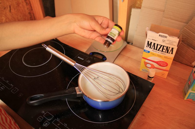 6éme étape pour le déodorant maison : Ajout de l'huile essentielle