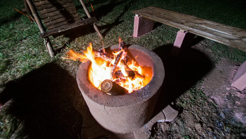 Firepit en terre paille 